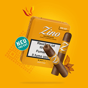 Zwei Zino Nicaragua Half Corona-Zigarren mit innovativem Pre-Cut, die überkreuzt angeordnet vor einem gelben Hintergrund und der geschlossenen gelben Dose schweben.