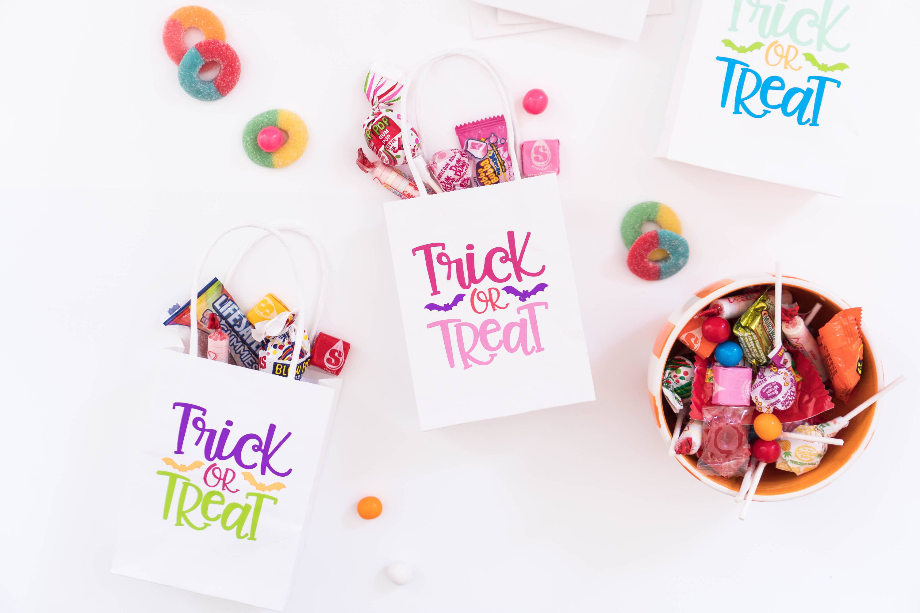 Reflective HTV Trick-or-Treat Bag DIY