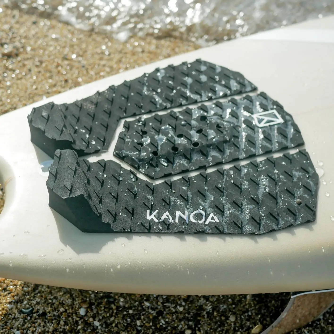 Discover our biodegradable and ecologic traction Surfboard Pads