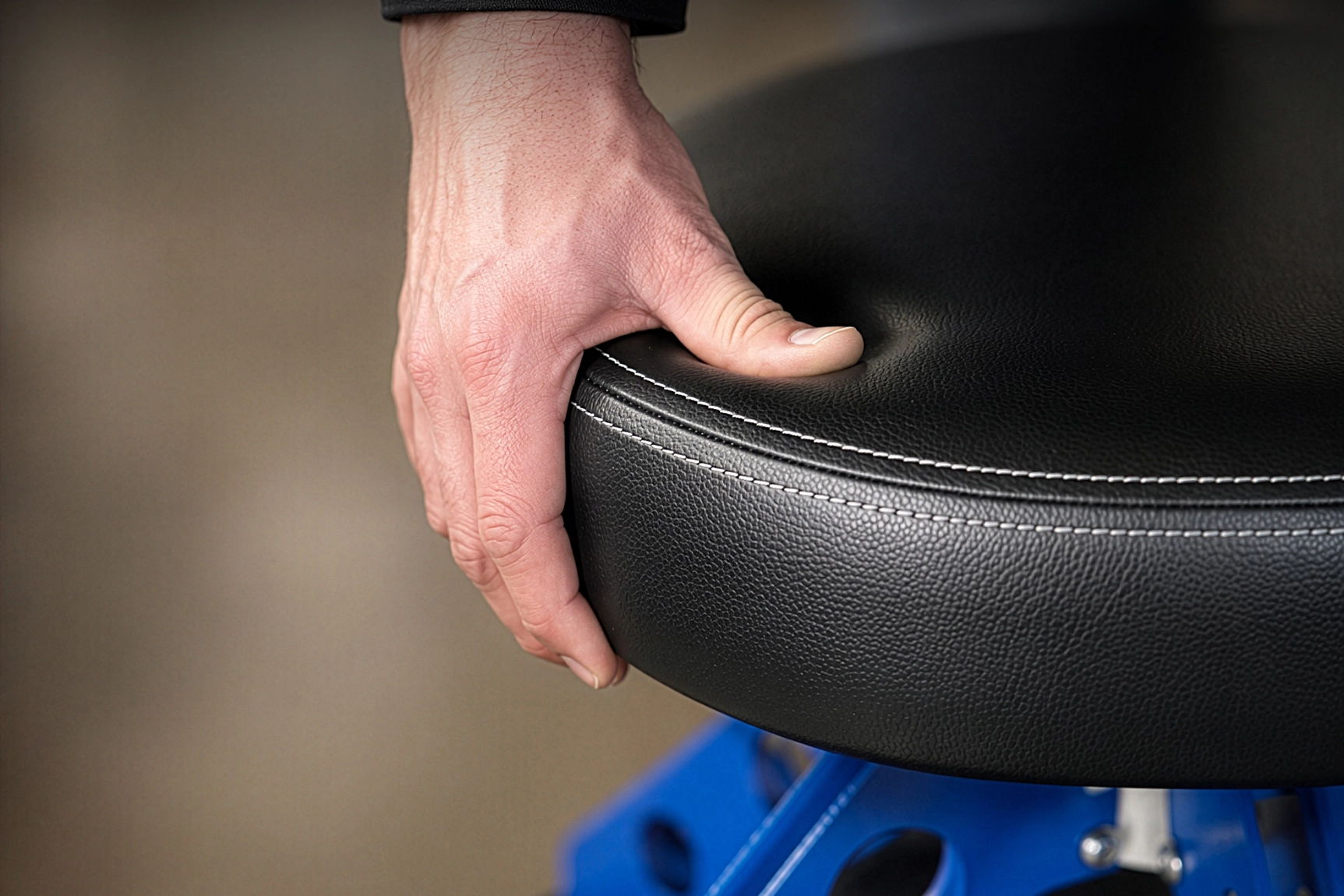 RYFA LO GT SHOP STOOL