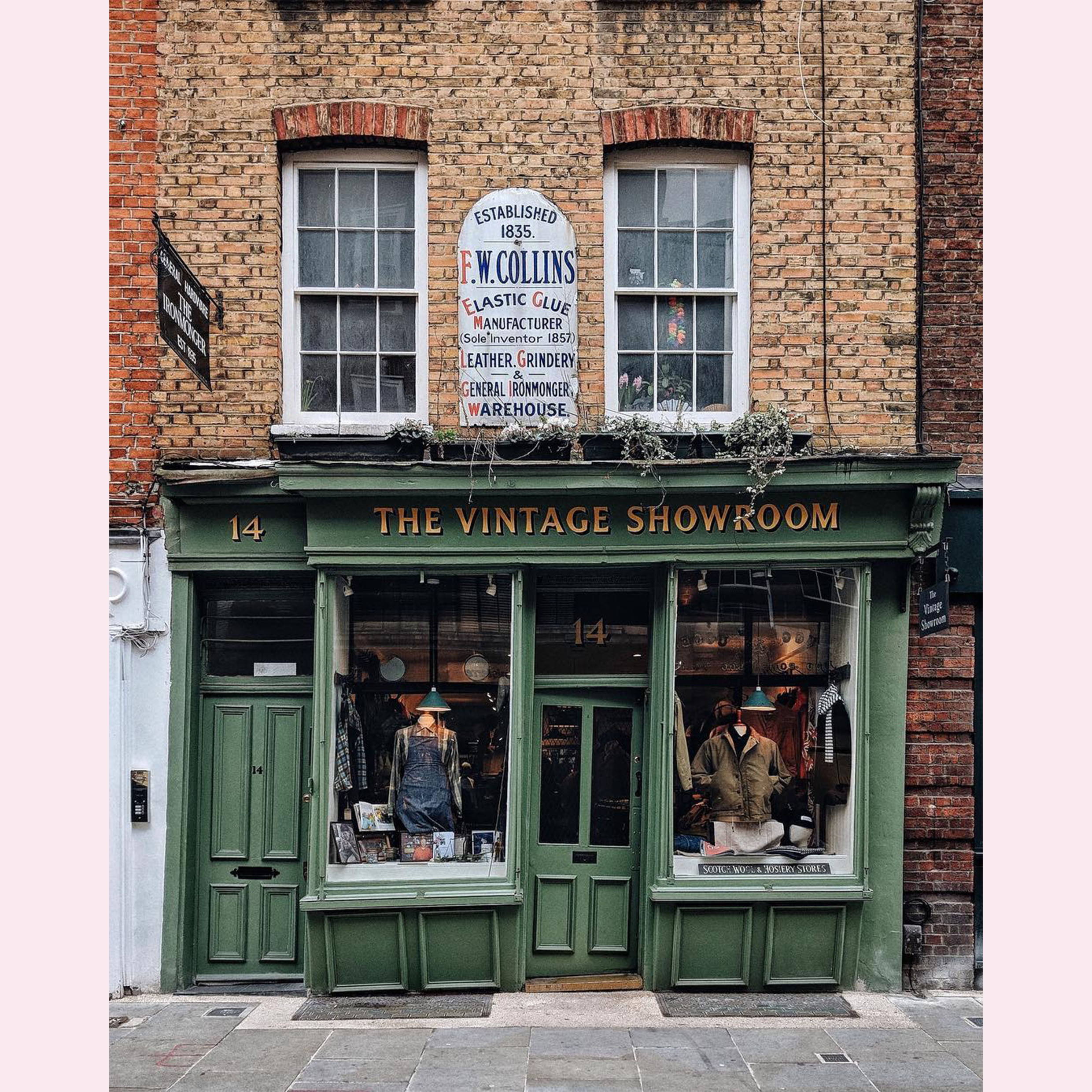 Vitrine The Vintage Showroom Londres