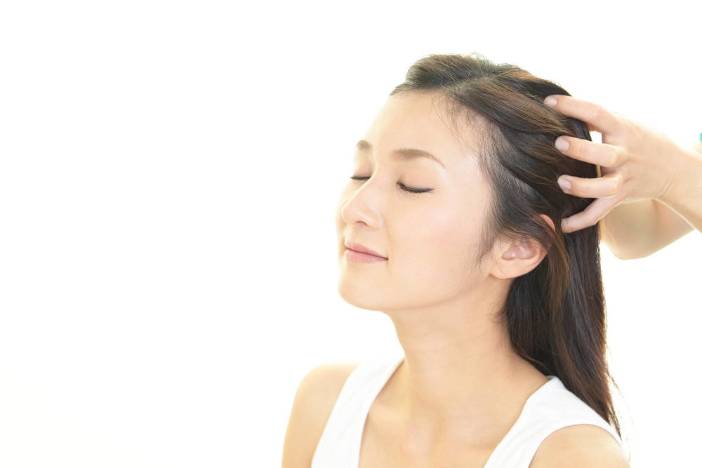 Can Scalp Massage Help Prevent Hair Loss? – DS Healthcare Group