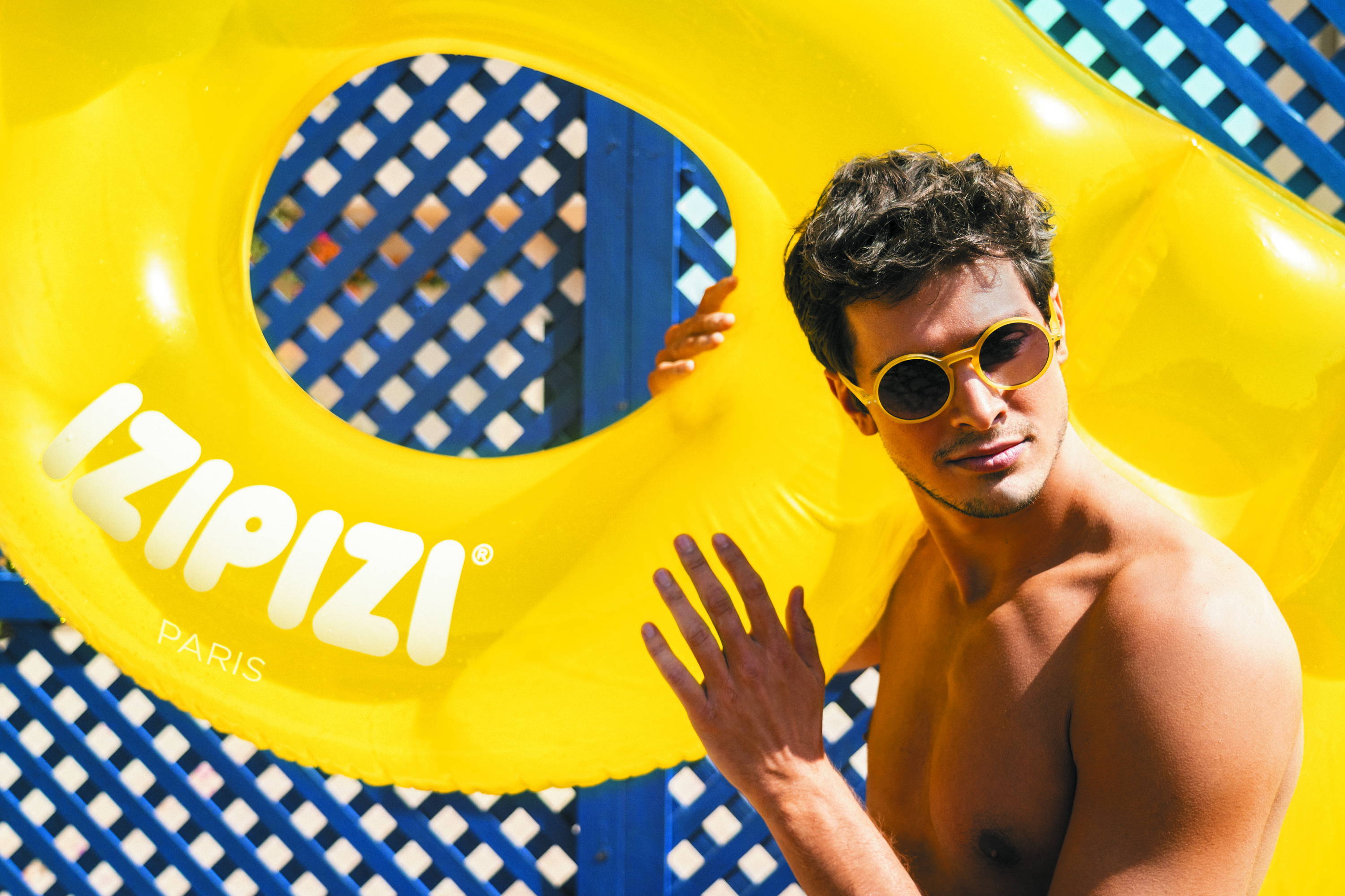 IZIPIZI x Sunnylife Collaboration Sunglasses Pool Floats