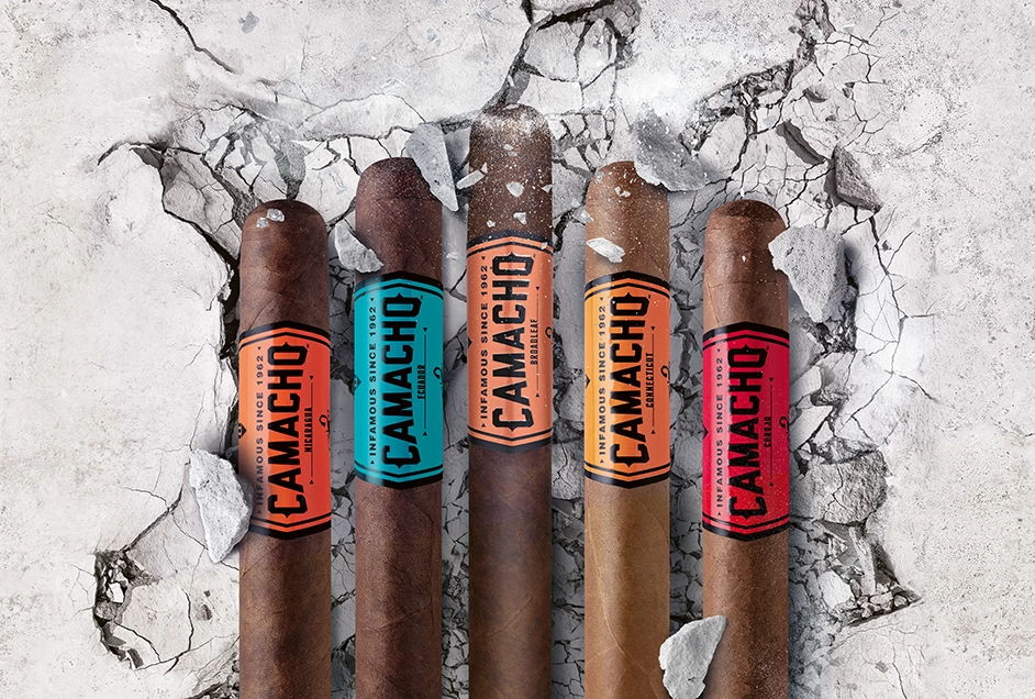 Camacho Zigarren auf dem grauen Hintergrund
