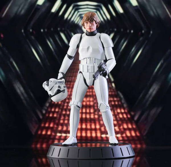 Star Wars: A New Hope™ - Luke Skywalker™ (in Stormtrooper Disguise) Milestones Statue