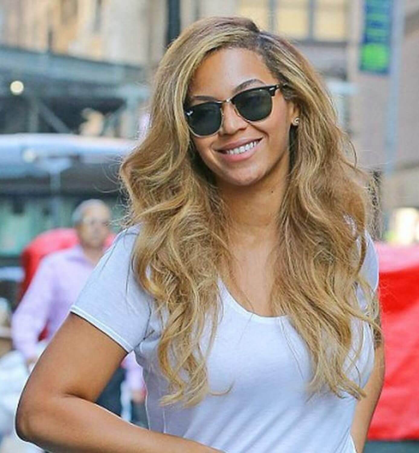 Beyoncé portant des lunettes de soleil clubmaster