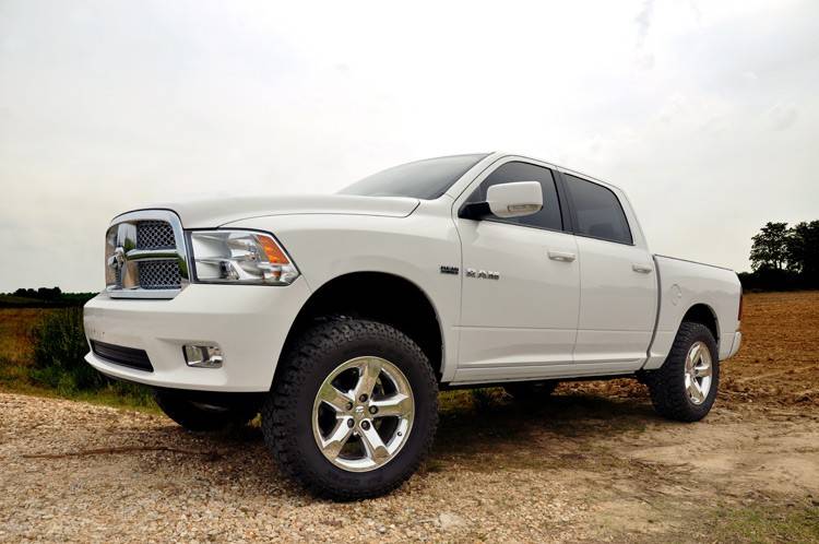 white lifted dodge truck