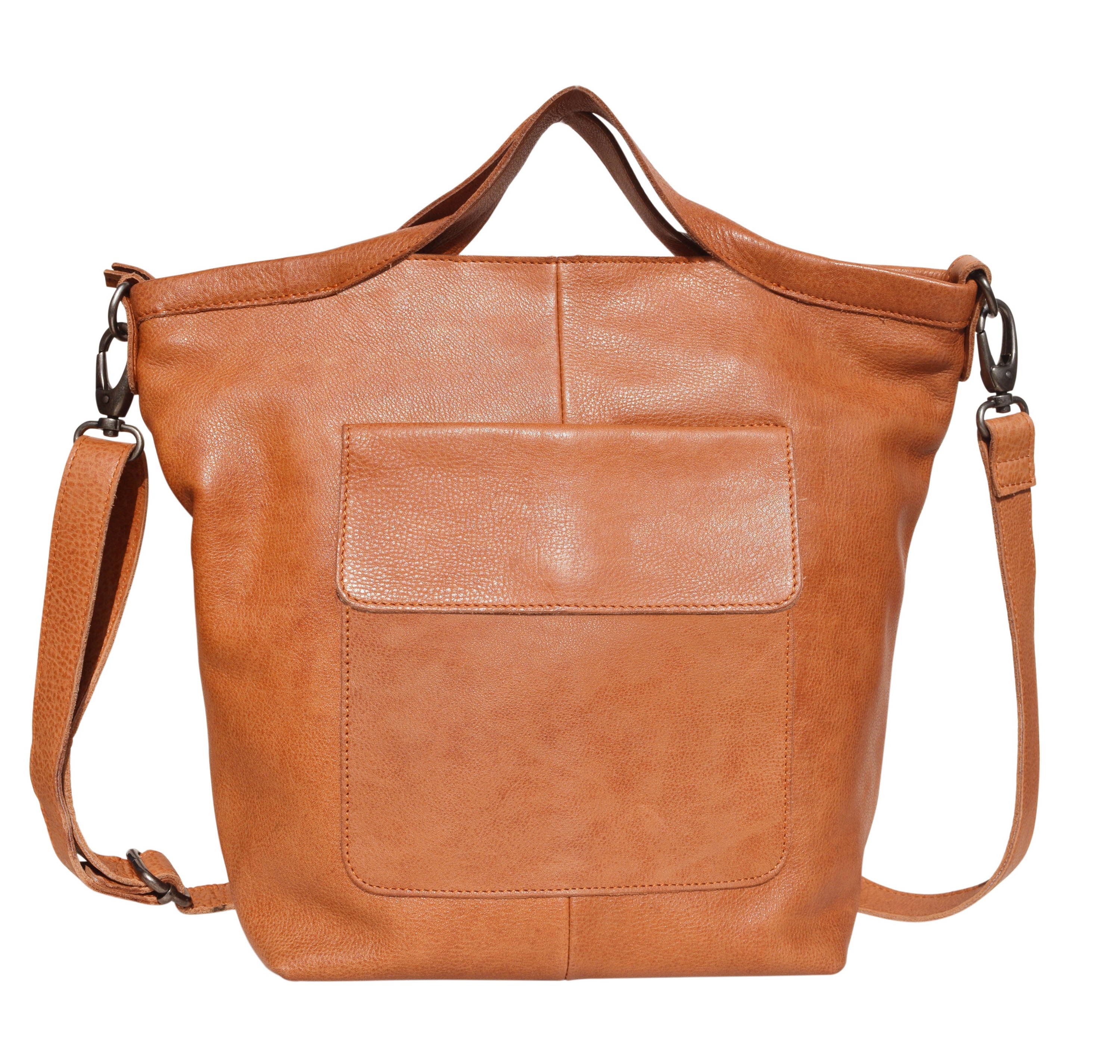 Multi-functional, the Bianca can be worn hand-held or with a strap. In addition to its versatility, the Bianca is made with buttery-soft leather.