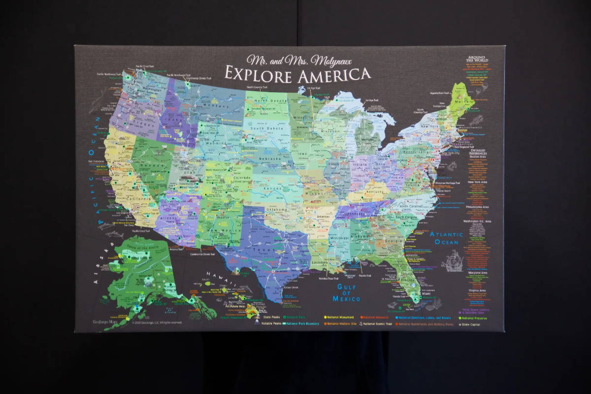 customize a USA canvas map