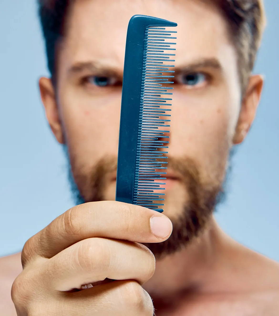 cuidado del cuero cabelludo para combatir el adelgazamiento del cabello, la caída del cabello en hombres y mujeres