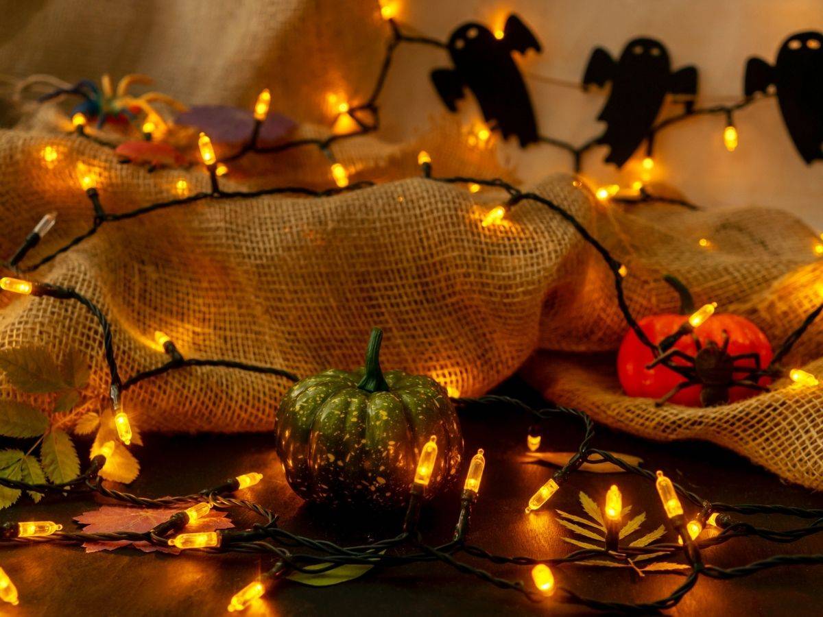 Halloween electric decorations