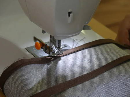 Stitch Zipper on Yoga Mat Bag