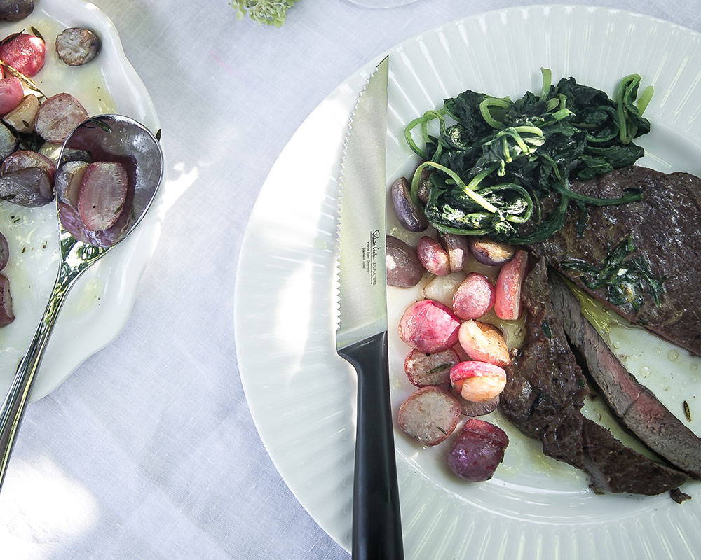 Rump steak with sauteed radishes
