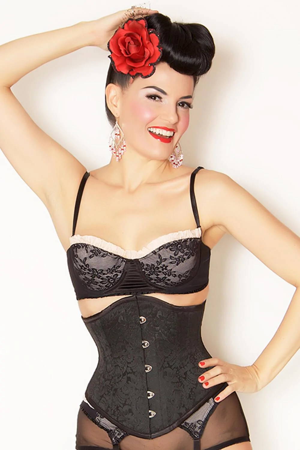 Why Should You Attach Garter Straps to Your Corset