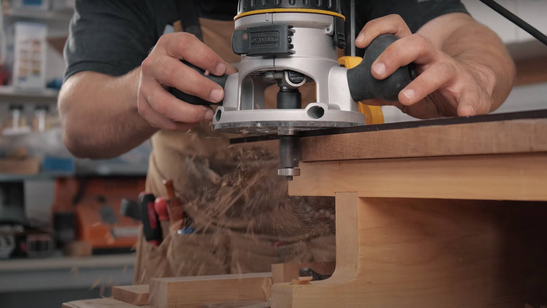 Edge jointing with a flush trim router bit