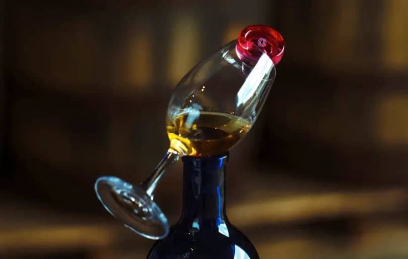 Waterford Whisky with Berlin Packaging Vinolok custom glass closure