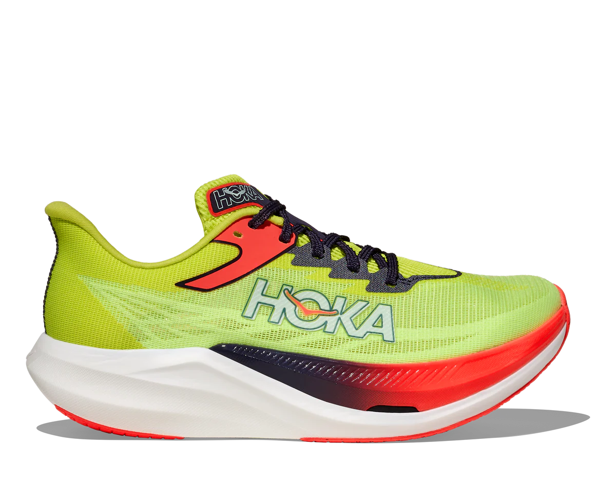 Der Hoka Rocket X 3 Laufschuh unisex in der Farbe Neon Yuzu/Squid Ink in seitlicher Ansicht.