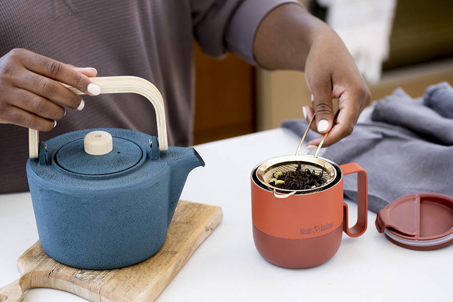 Hot tea kettle and mug
