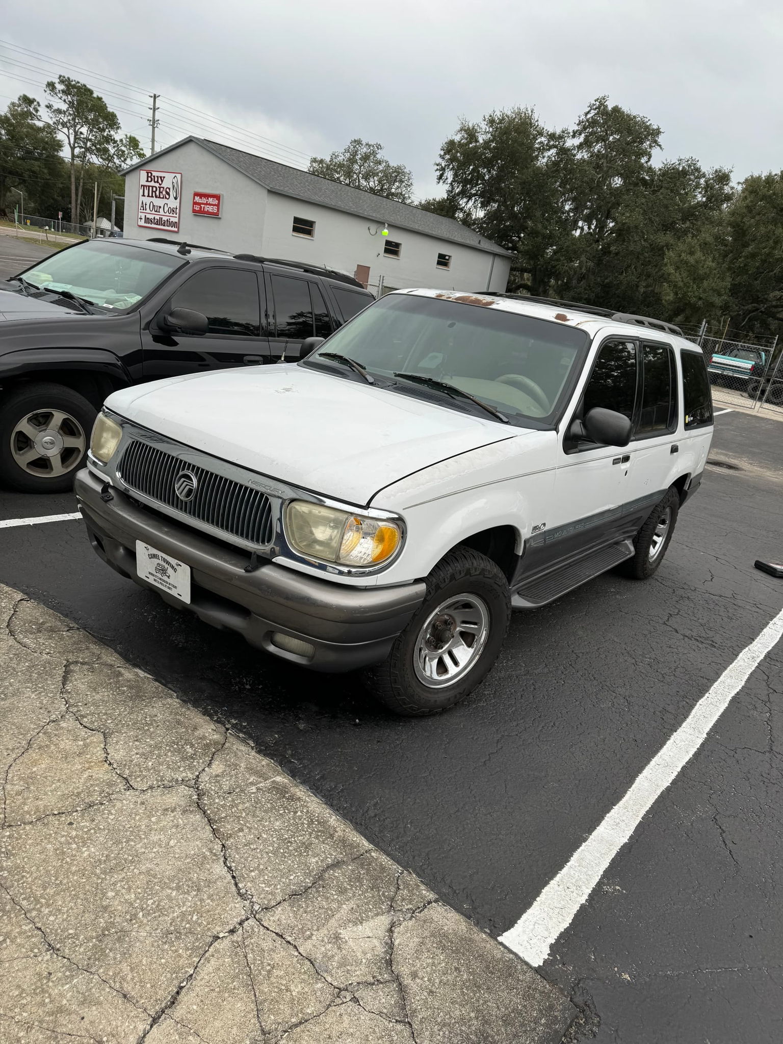 Conductor’s Special 228H Train Horn Kit installed on 2000 Mercury Mountaineer with wireless remote