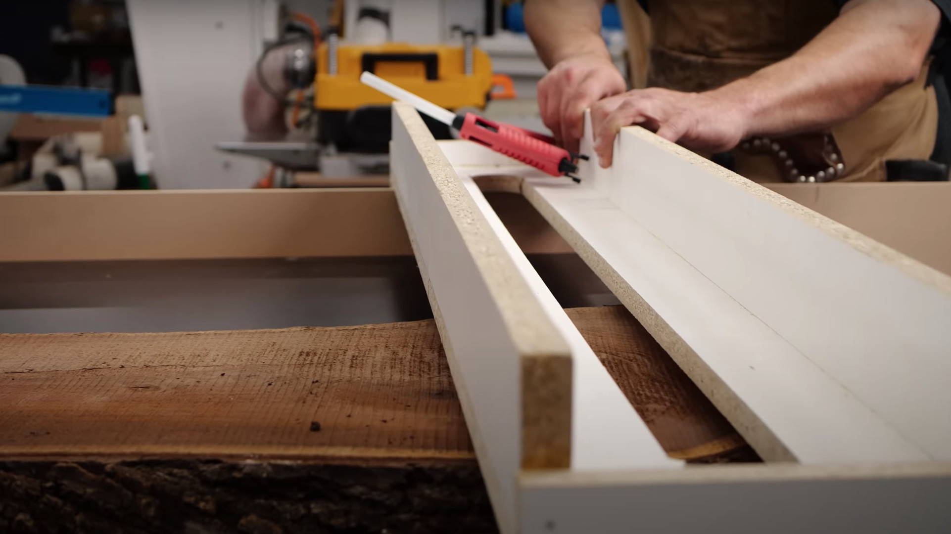 Slab-flattening jig for router