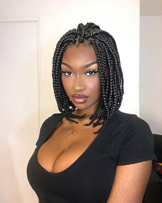 Box braids made from kinky straight hair bundles