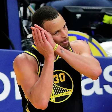 Stephen Curry celebrations 3