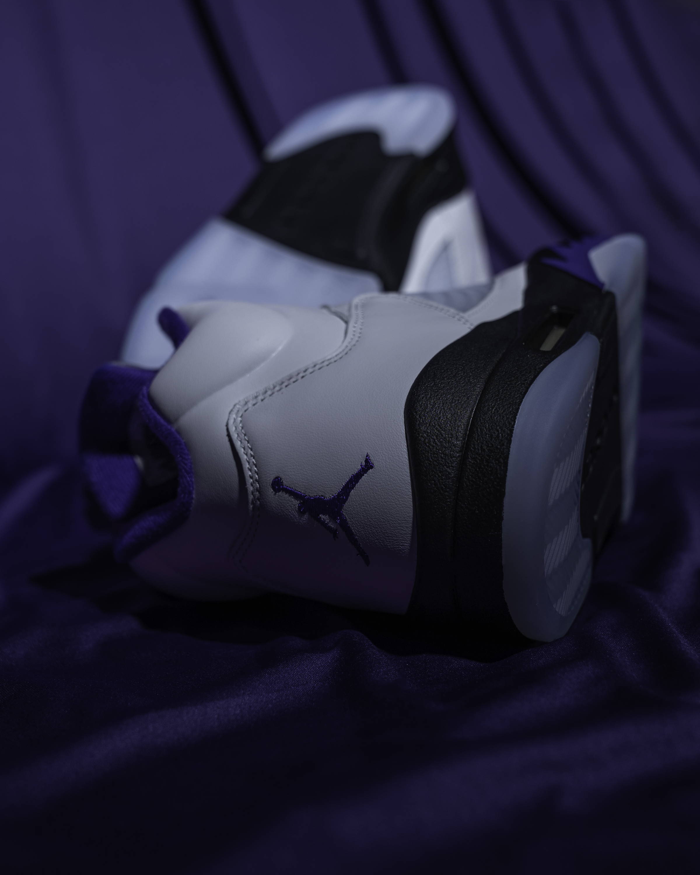 aj5 concord laying on its side