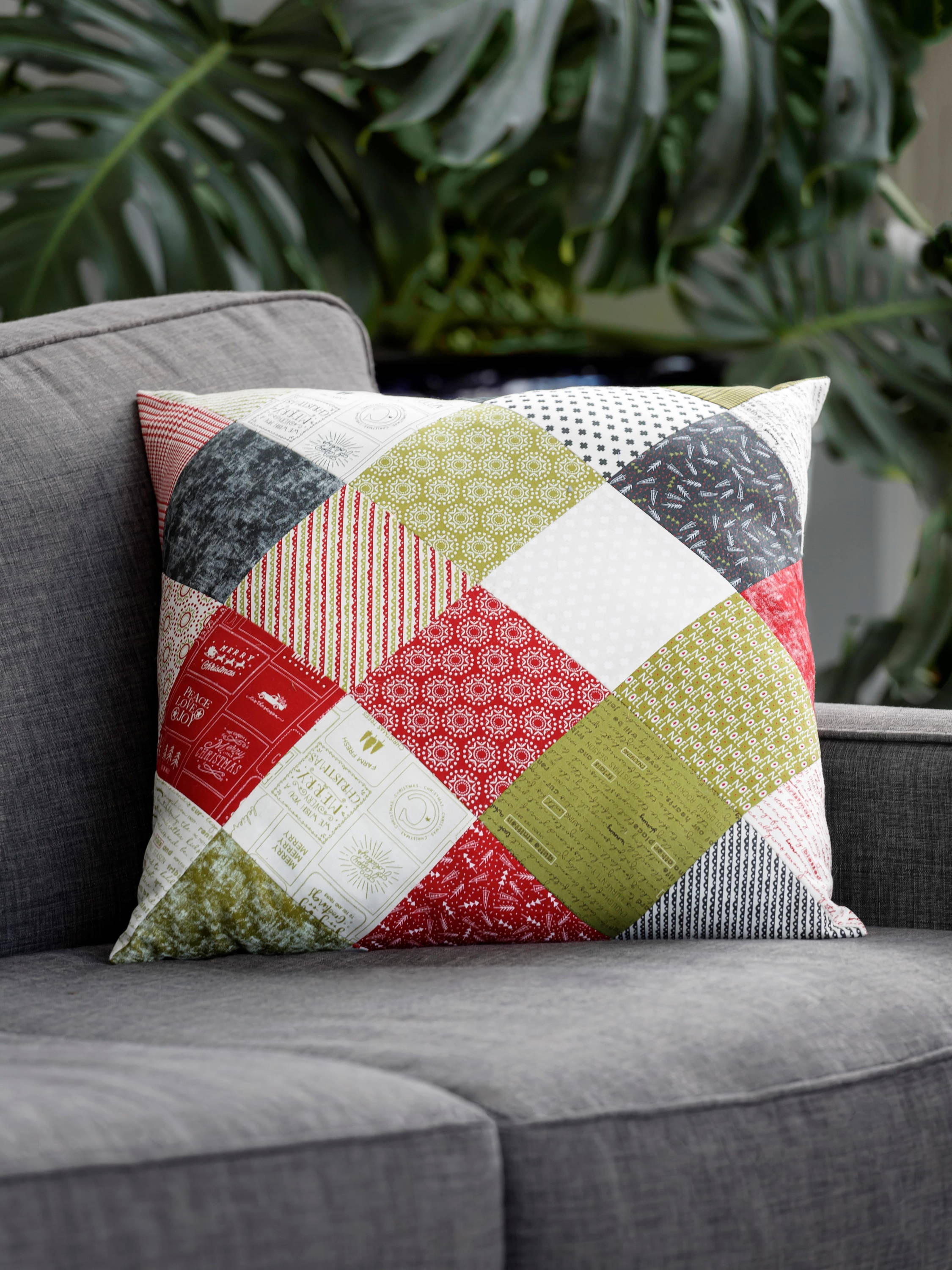 Charm Pillow on Point Free Pattern Download