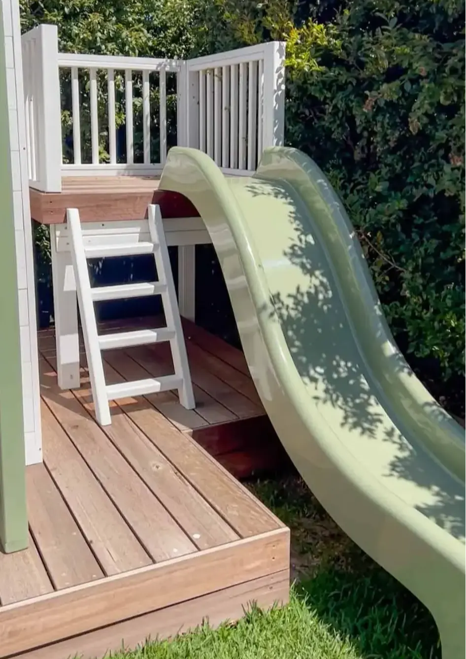 A slide with a ladder, Mini Zimi Cubby house