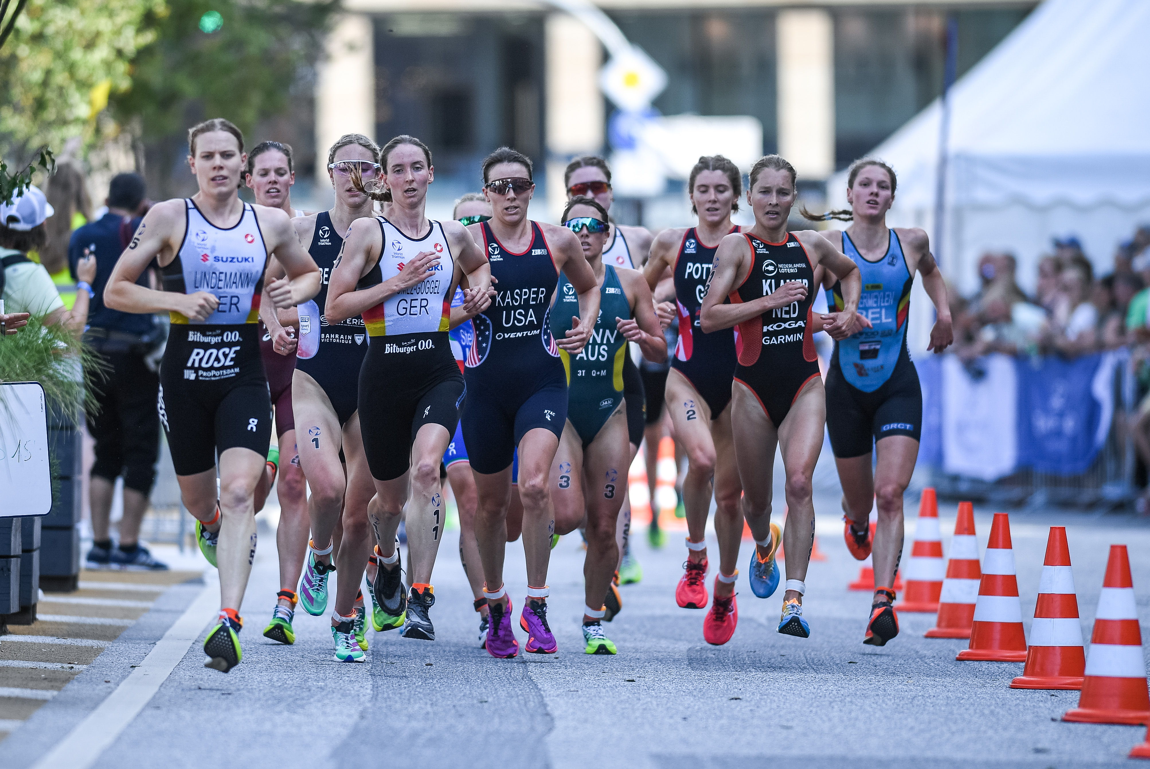 Läuferinnen beim World Triathlon Championships Series Hamburg.