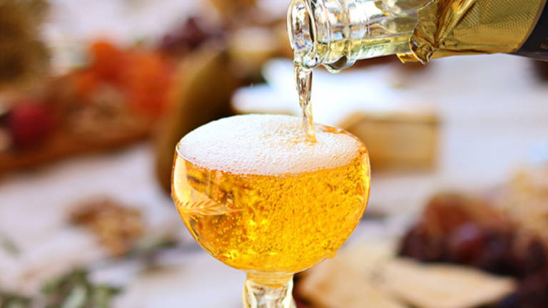 24 Carat Gold Flake Wine - Flaschengeist