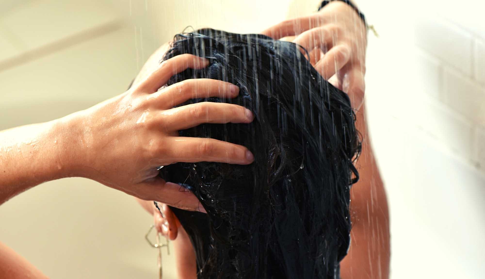 Beurre de karité cheveux : comment l'utiliser correctement pour garder  votre chevelure bien hydratée ?