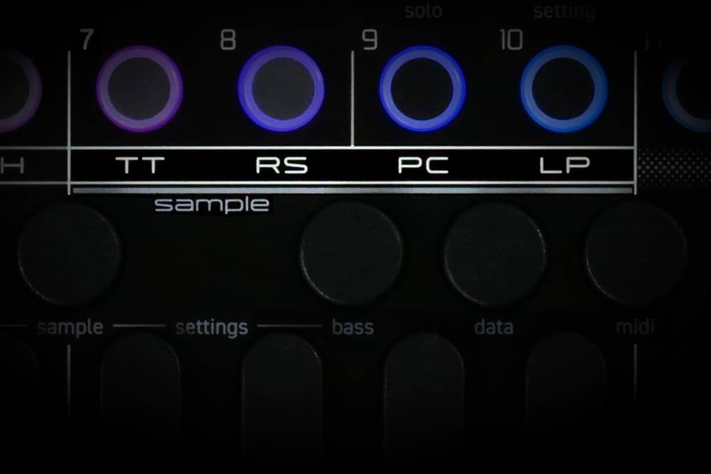 deconstruct MINIMAL サンプラー部のクローズアップ