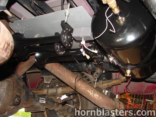 Shocker XL component layout view on Josh's 2004 Dodge Ram 2500 photo 6