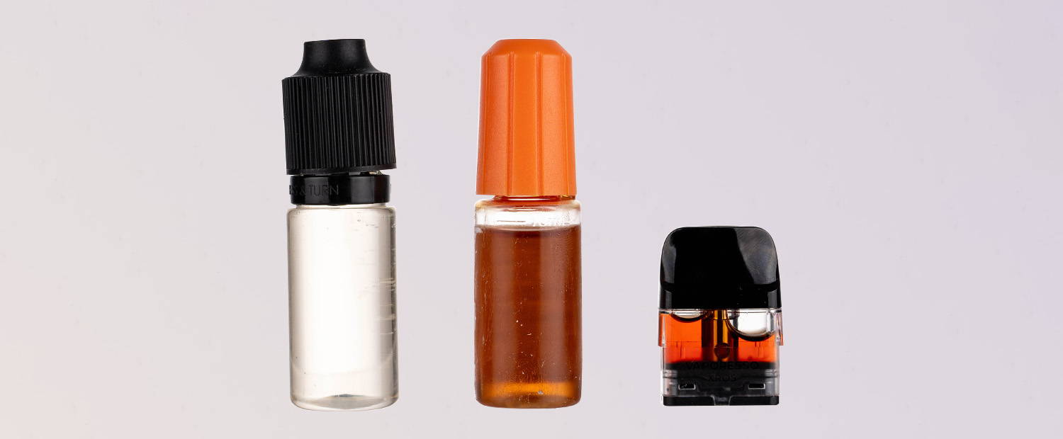 A photo showing the colour of dark e-liquids that can cause a coil to burn.