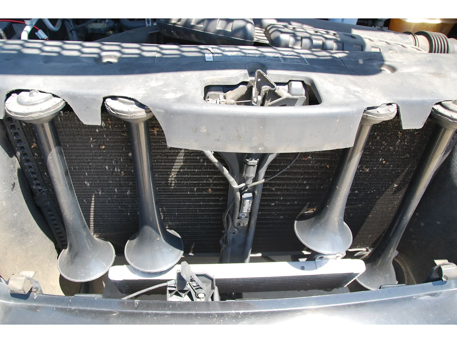 Mario's Ford F150 SuperCrew Cab Train Horn Install