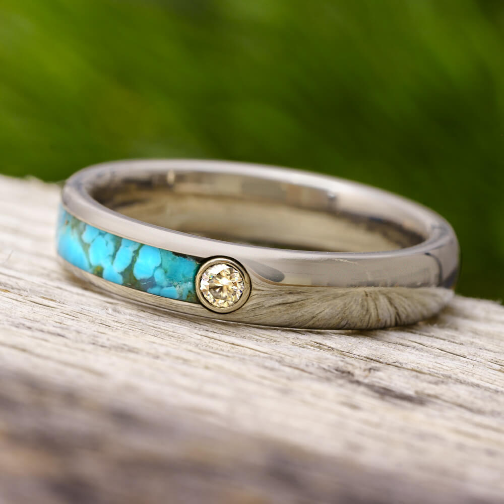 Dainty turquoise ring with small diamond