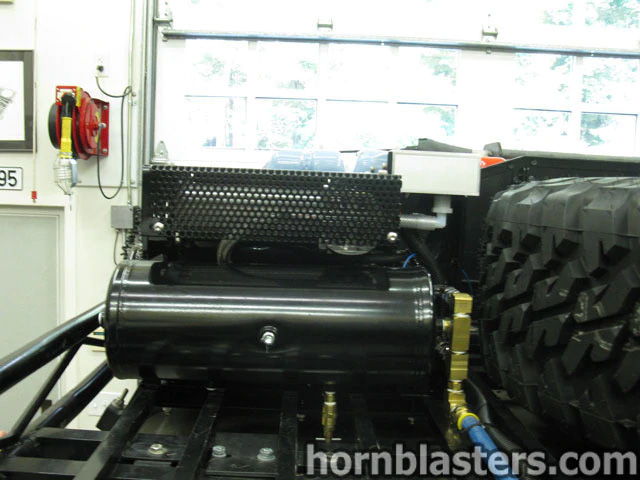 Henry's 2001 Hummer H1 Train Horn Install