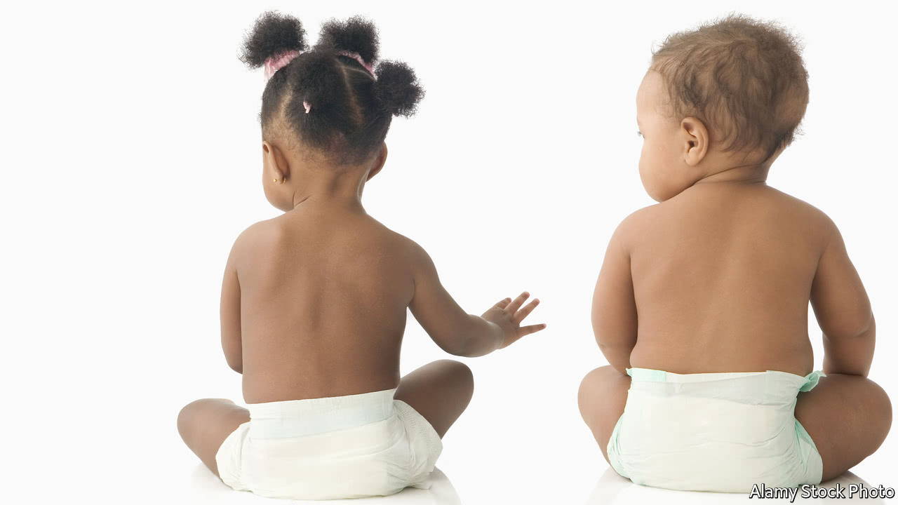 learn how to change baby diaper