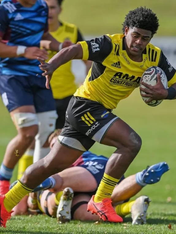 Myovolt logo on shorts of Hurricanes rugby U20. Myovolt helps the team with muscle injury recovery and prime performance.