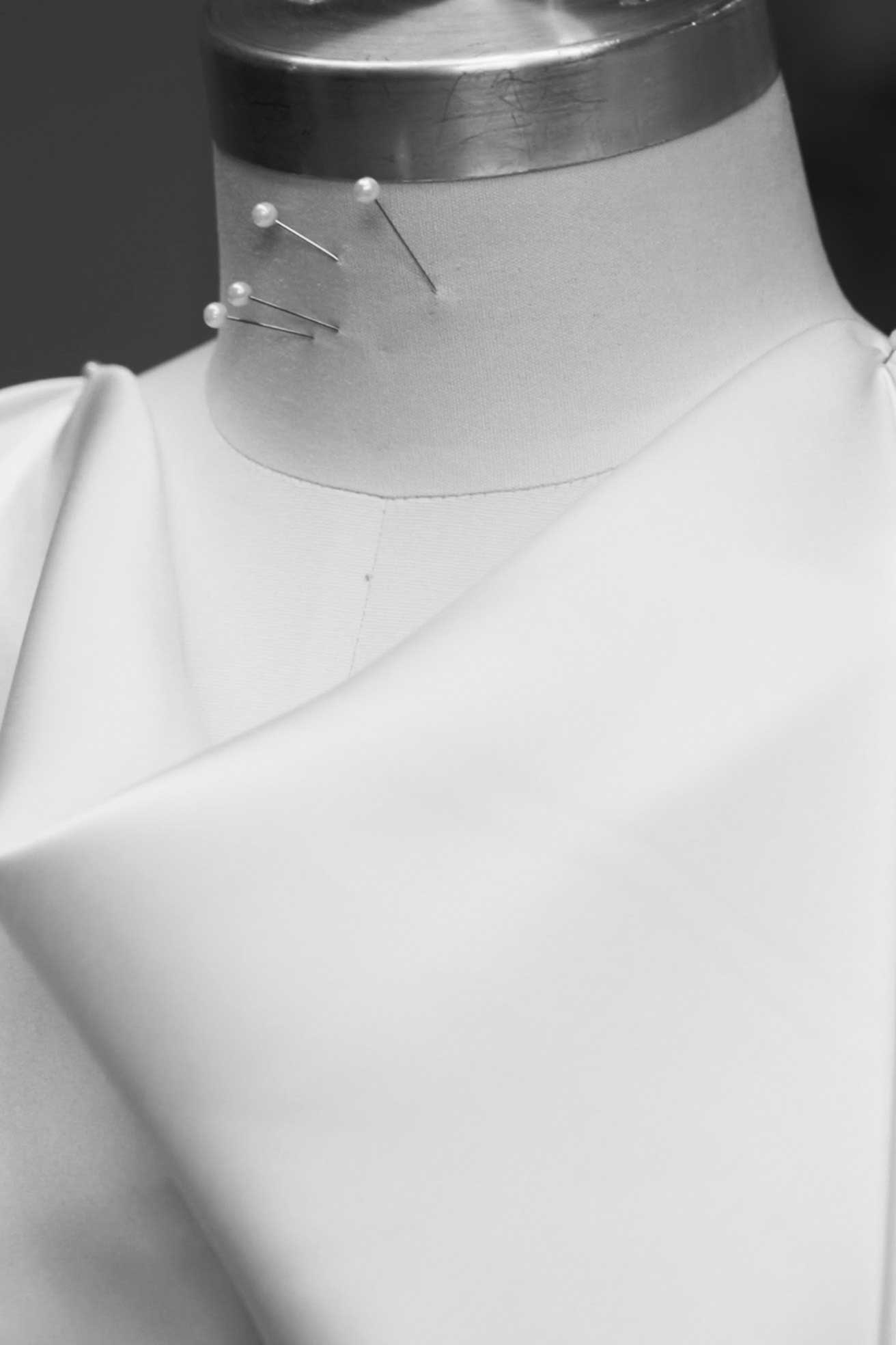 Close up on Goldie neckline fabric