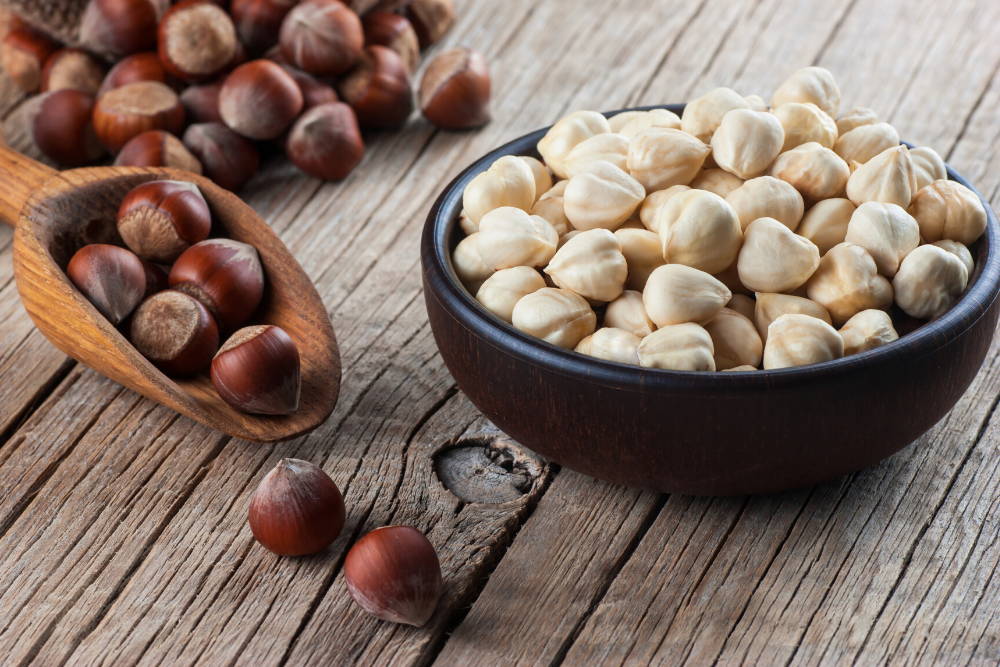 healthy foods containing zinc, nuts and seeds mineral defeciency