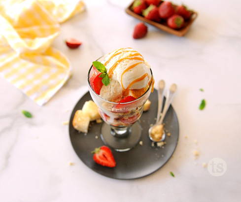 strawberry trifle sundae