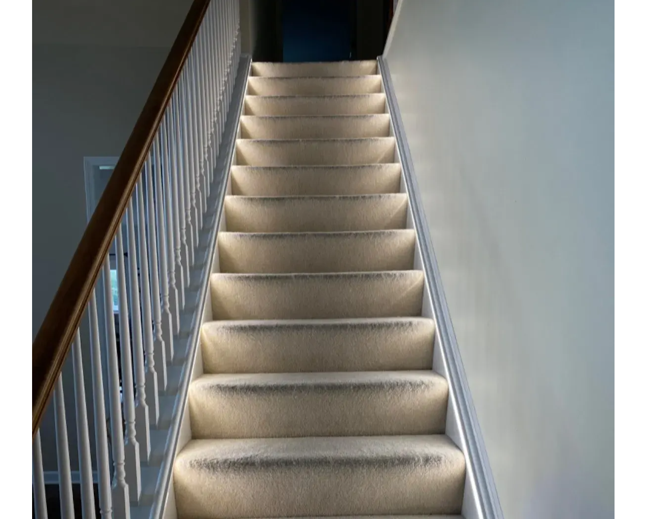 Stairway lighting design ideas using LED strip lights