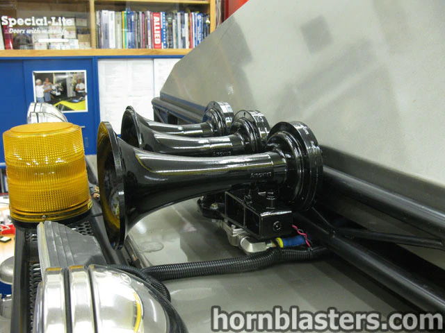 Henry's 2001 Hummer H1 Train Horn Install