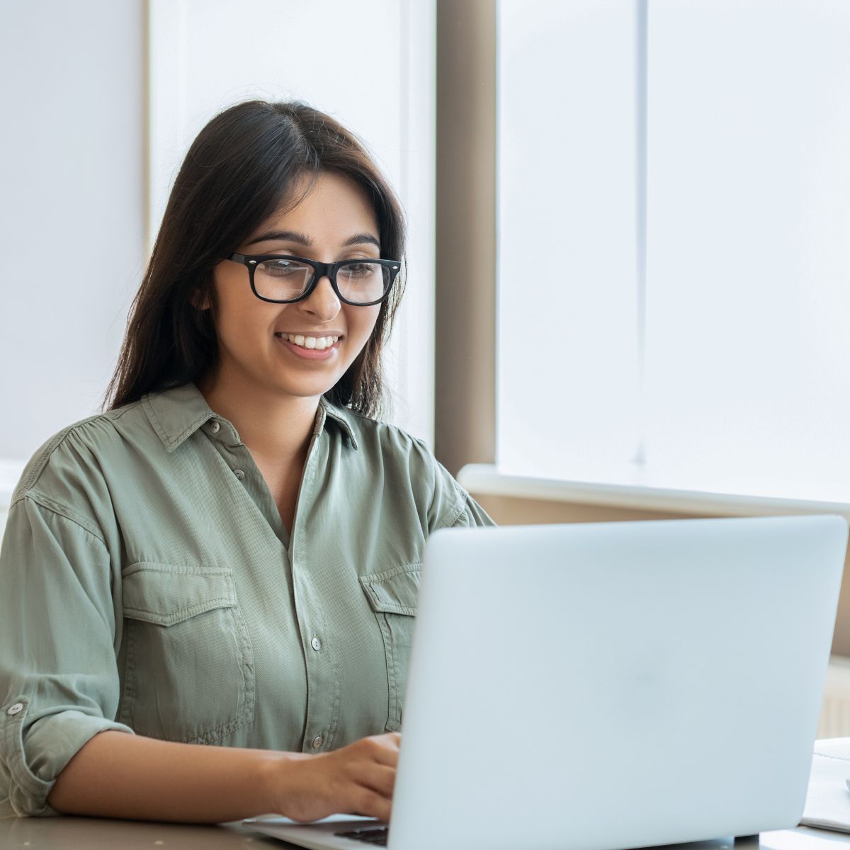 Payroll Worker using Software