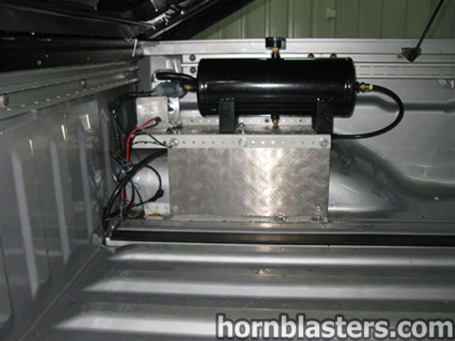 Rostik's 2008 Nissan Frontier Train Horn Install