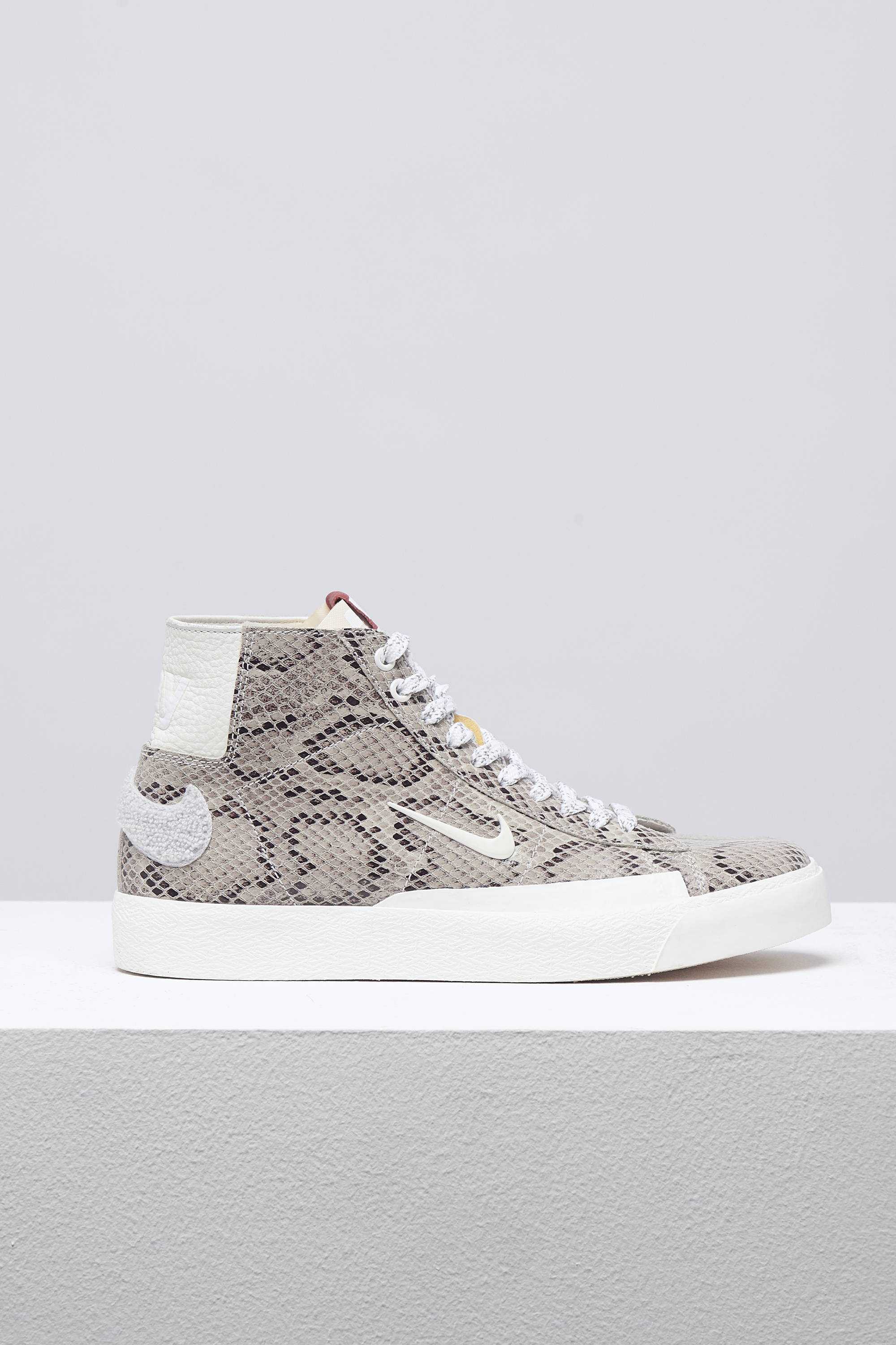 Nike SB x Soulland Mid “FRI.day 03” | Selectshop FRAME