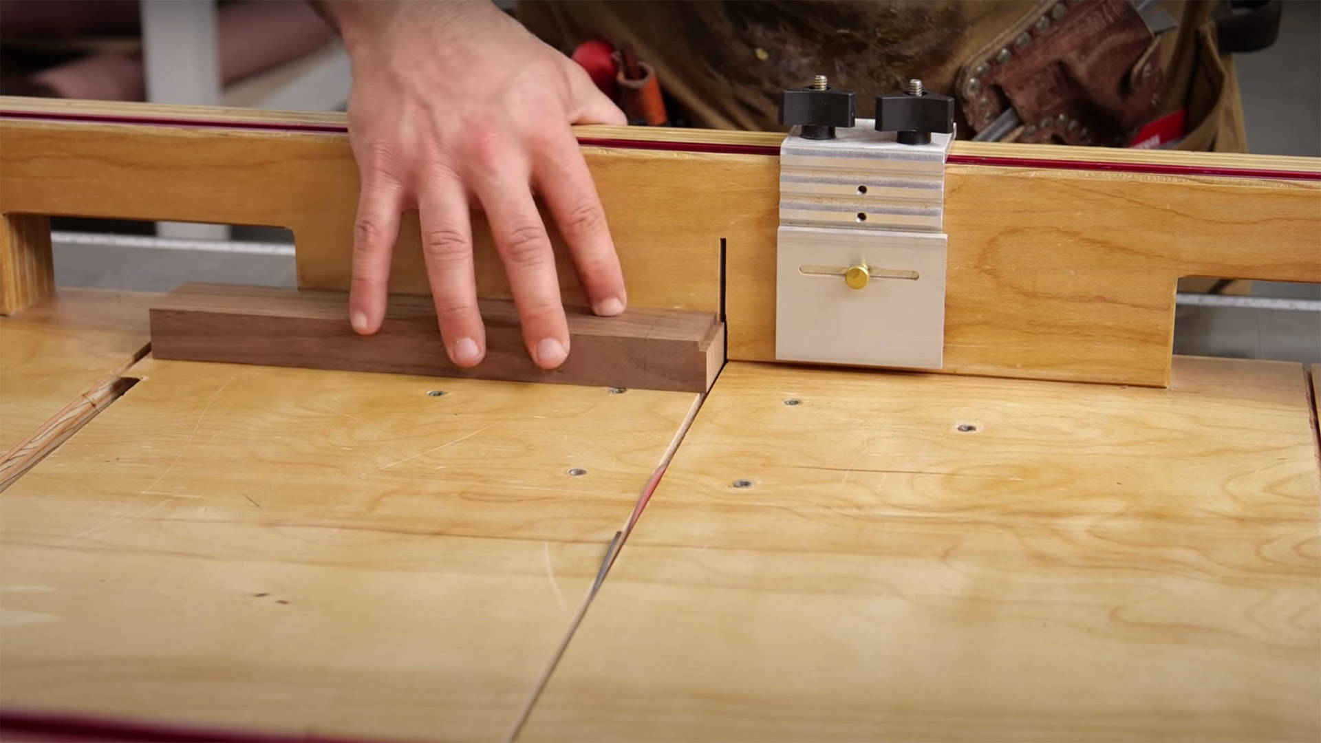 Cutting a tenon