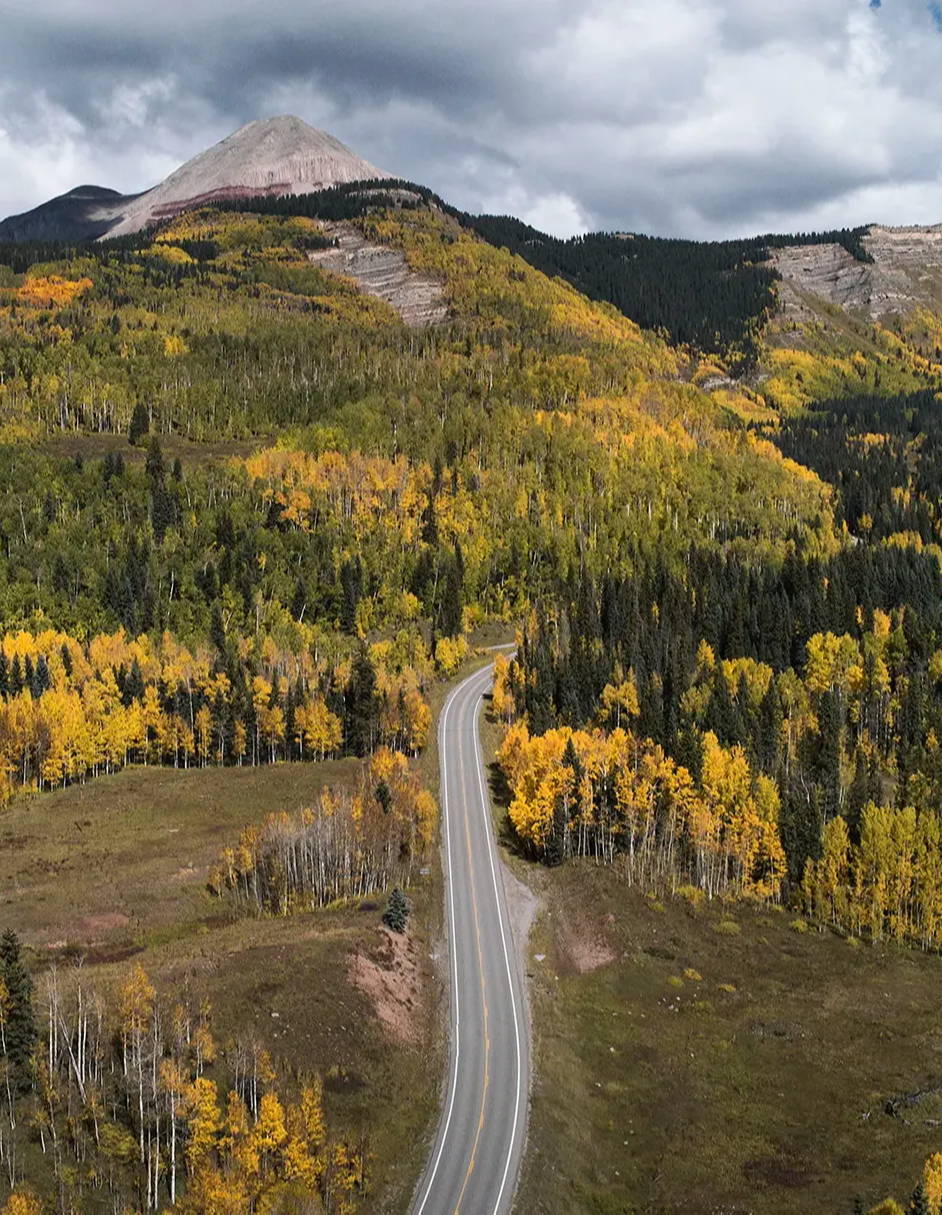 Fall foliage is highly dependent on the snowpack in colorado 